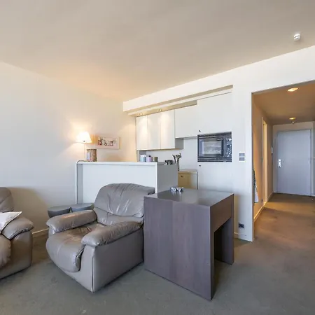 Lecomte - The Shoreline Pearl 186 アパート